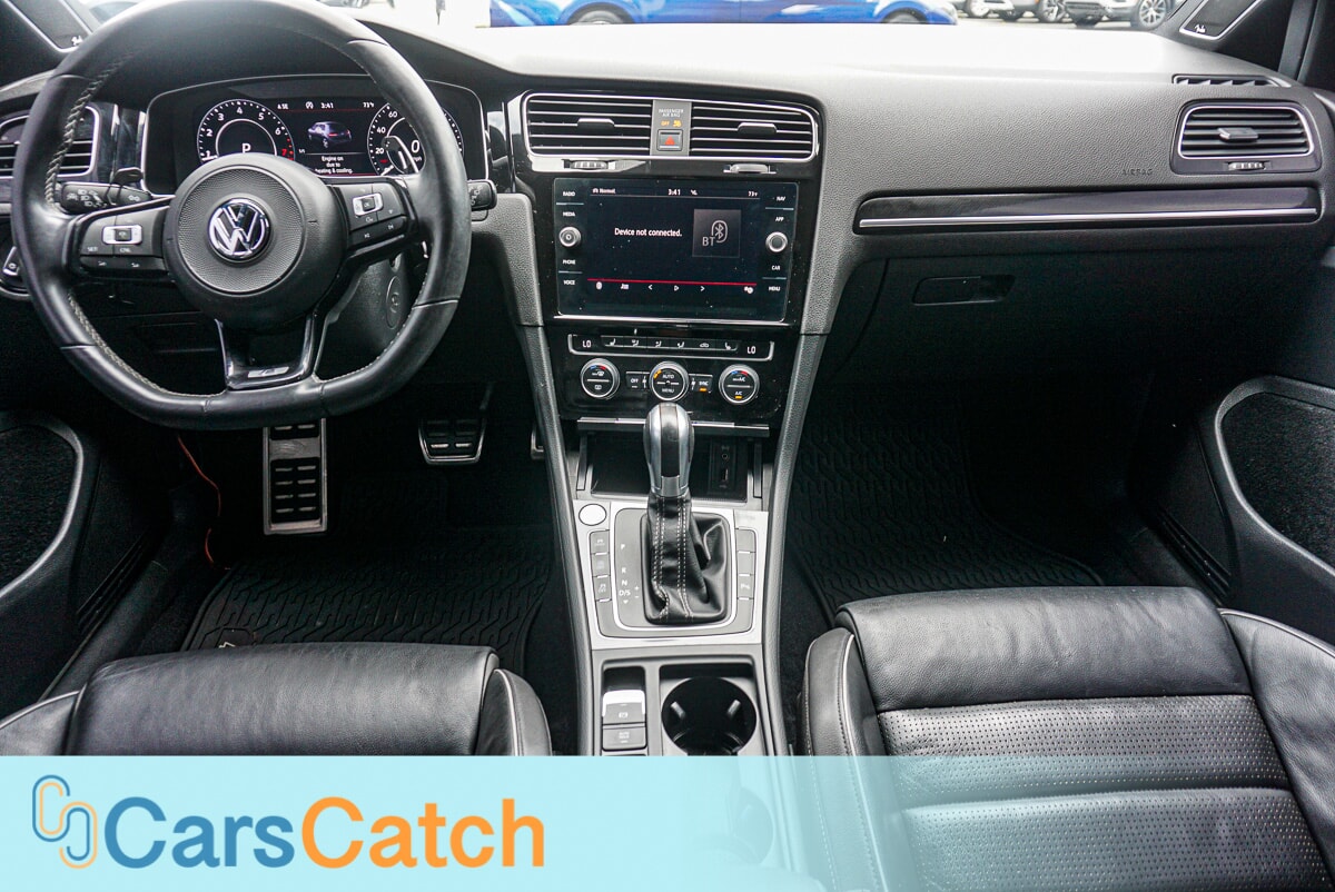 CARSCATCH - Used vehicle - SEDAN VOLKSWAGEN GOLF R 2018