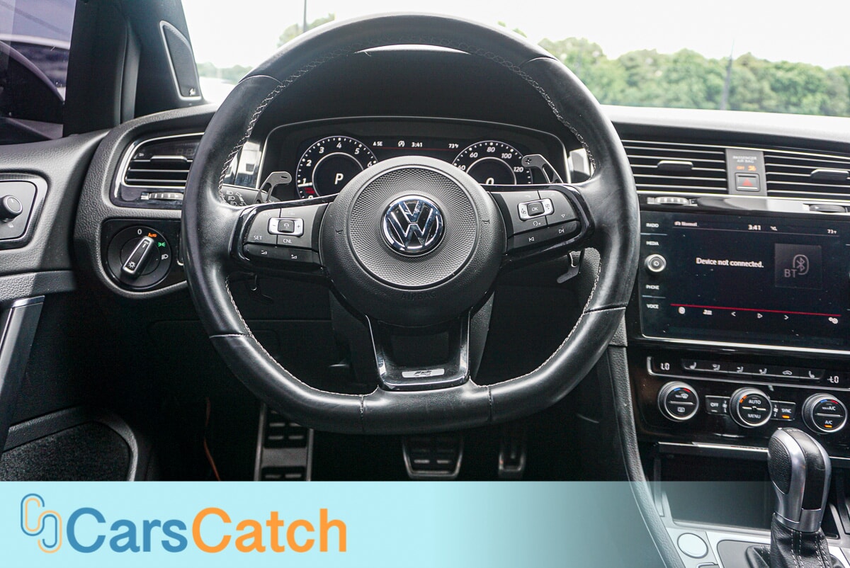 CARSCATCH - Used vehicle - SEDAN VOLKSWAGEN GOLF R 2018