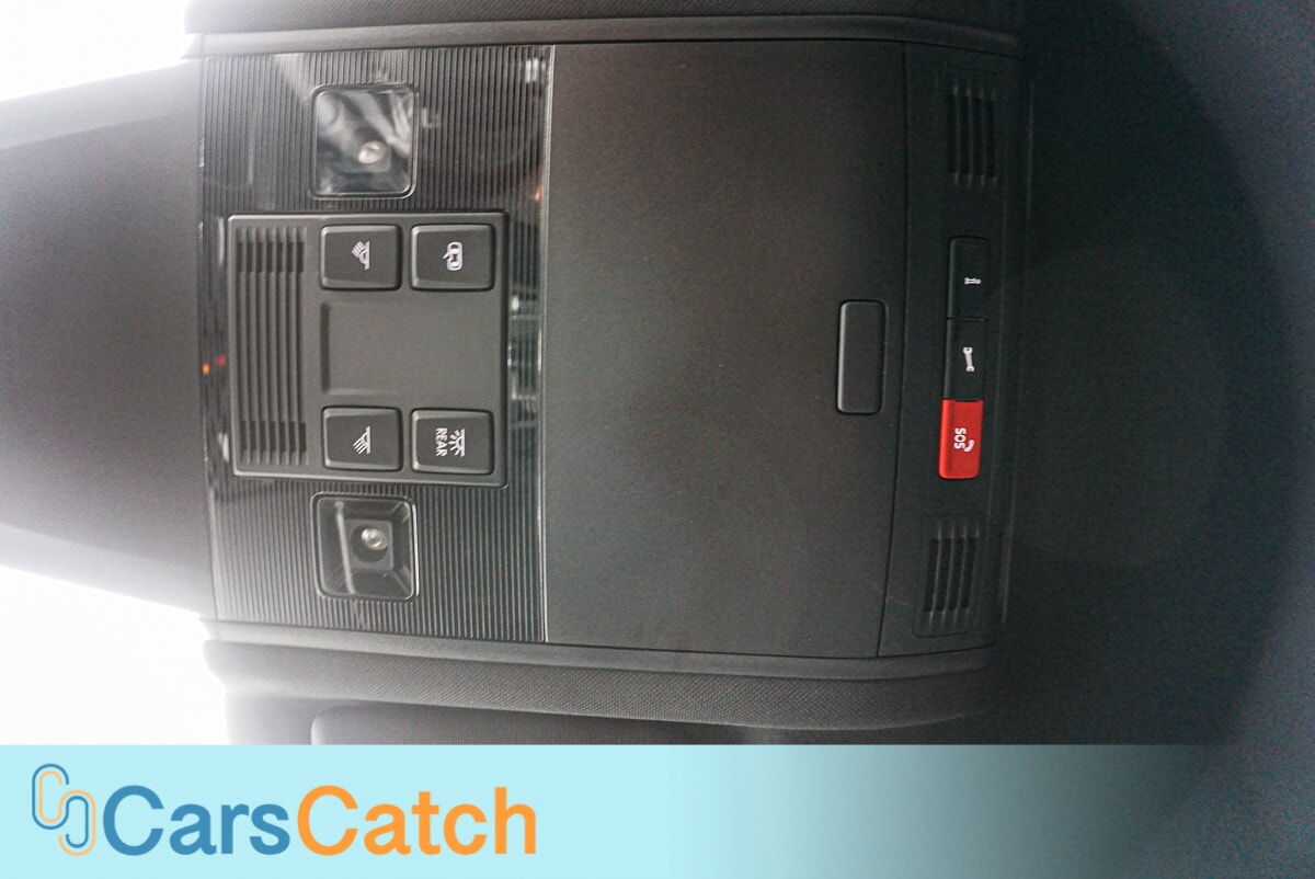 CARSCATCH - Used vehicle - SEDAN VOLKSWAGEN GOLF R 2018