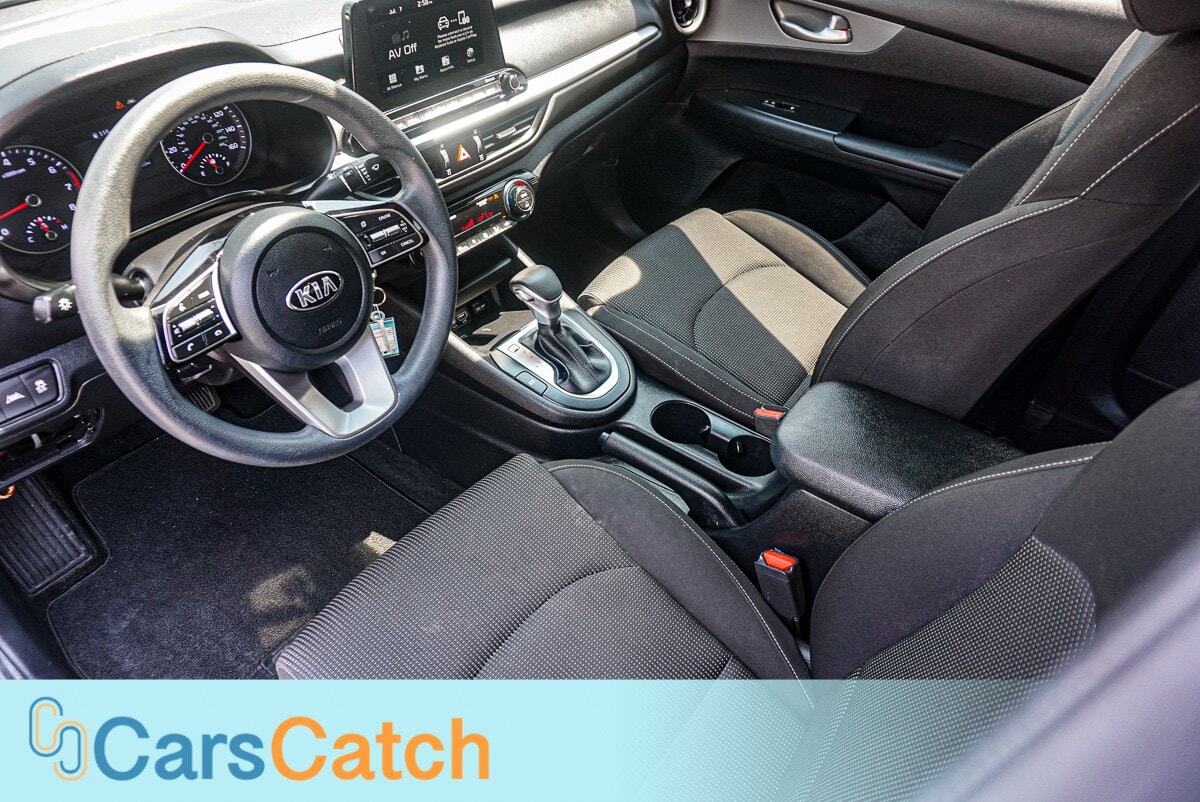 CARSCATCH - Used vehicle - SEDAN KIA FORTE 2019