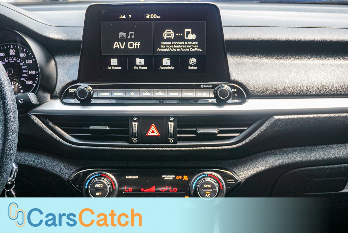 CARSCATCH - Used vehicle - SEDAN KIA FORTE 2019