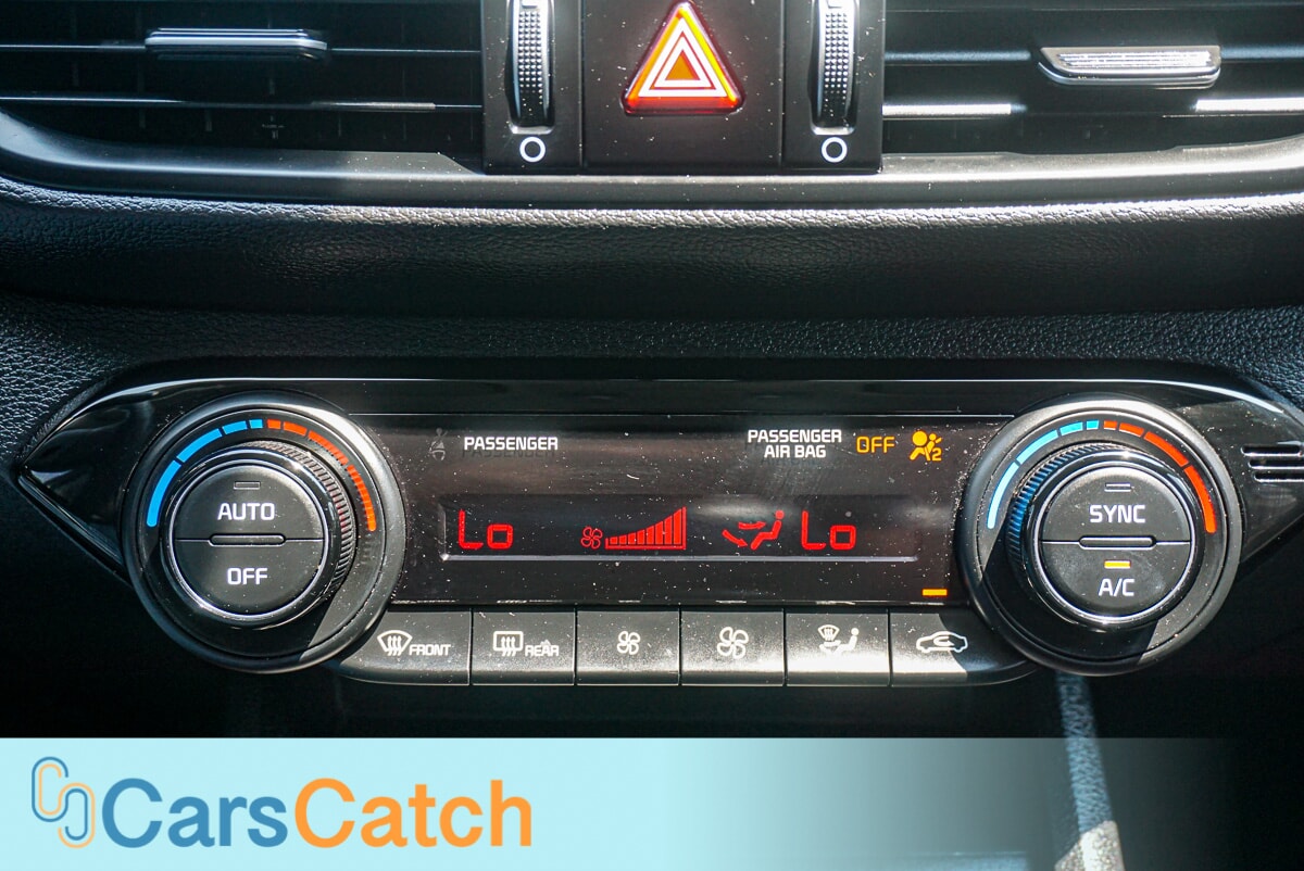 CARSCATCH - Used vehicle - SEDAN KIA FORTE 2019