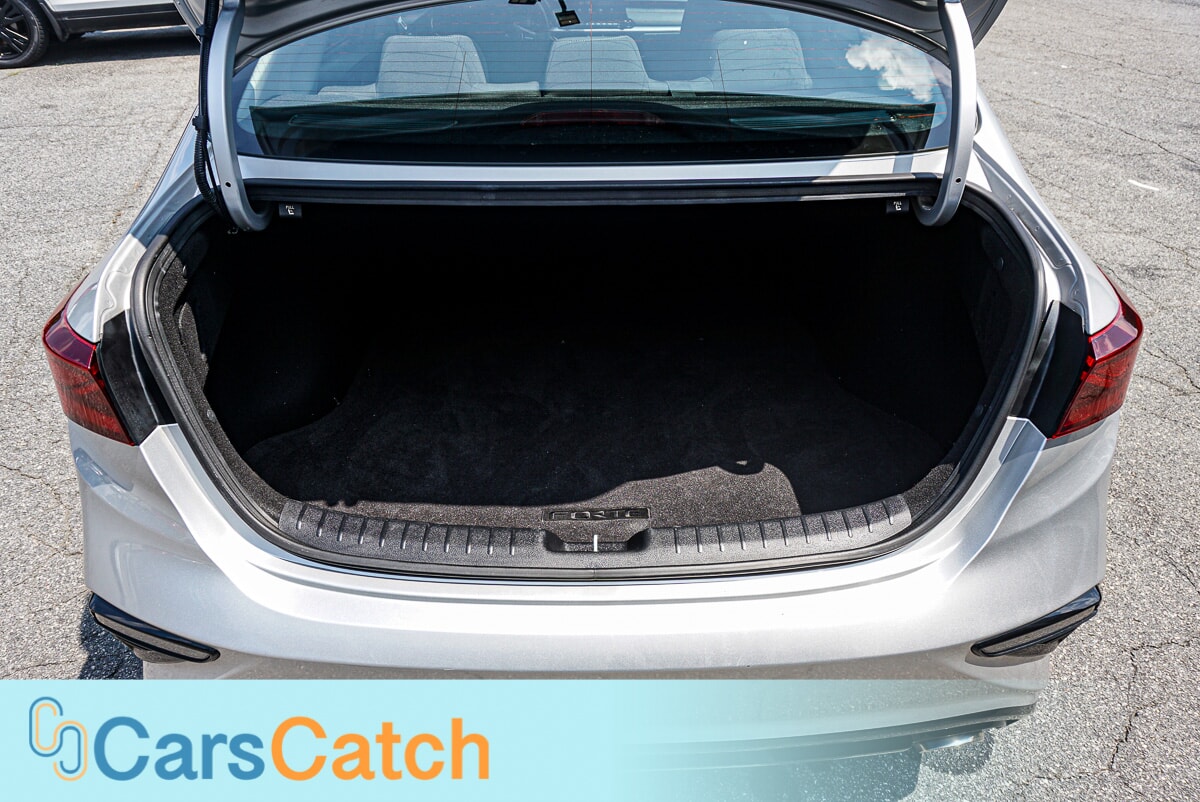 CARSCATCH - Used vehicle - SEDAN KIA FORTE 2019