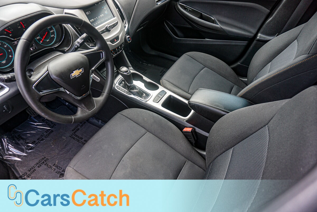 CARSCATCH - Used vehicle - SEDAN CHEVROLET CRUZE 2018