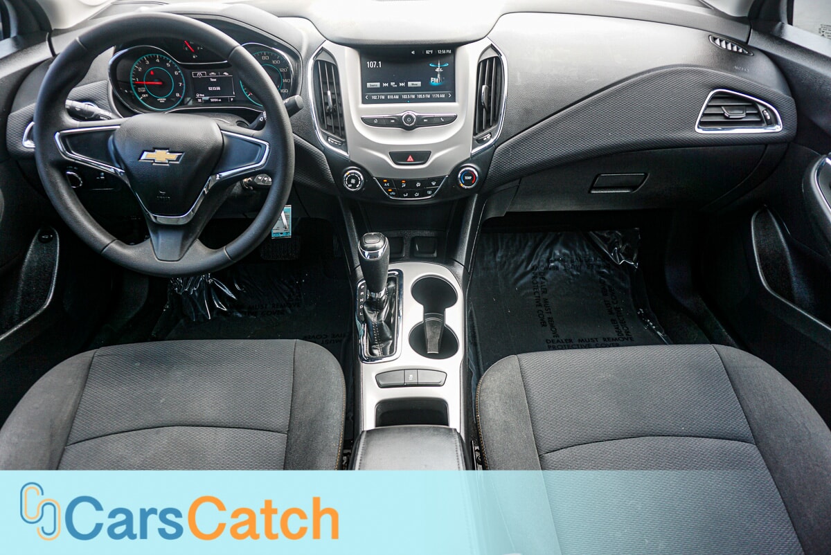 CARSCATCH - Used vehicle - SEDAN CHEVROLET CRUZE 2018