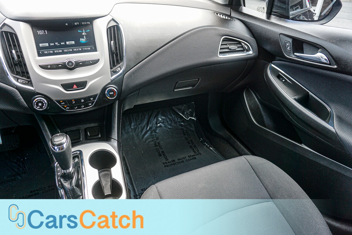 CARSCATCH - Used vehicle - SEDAN CHEVROLET CRUZE 2018