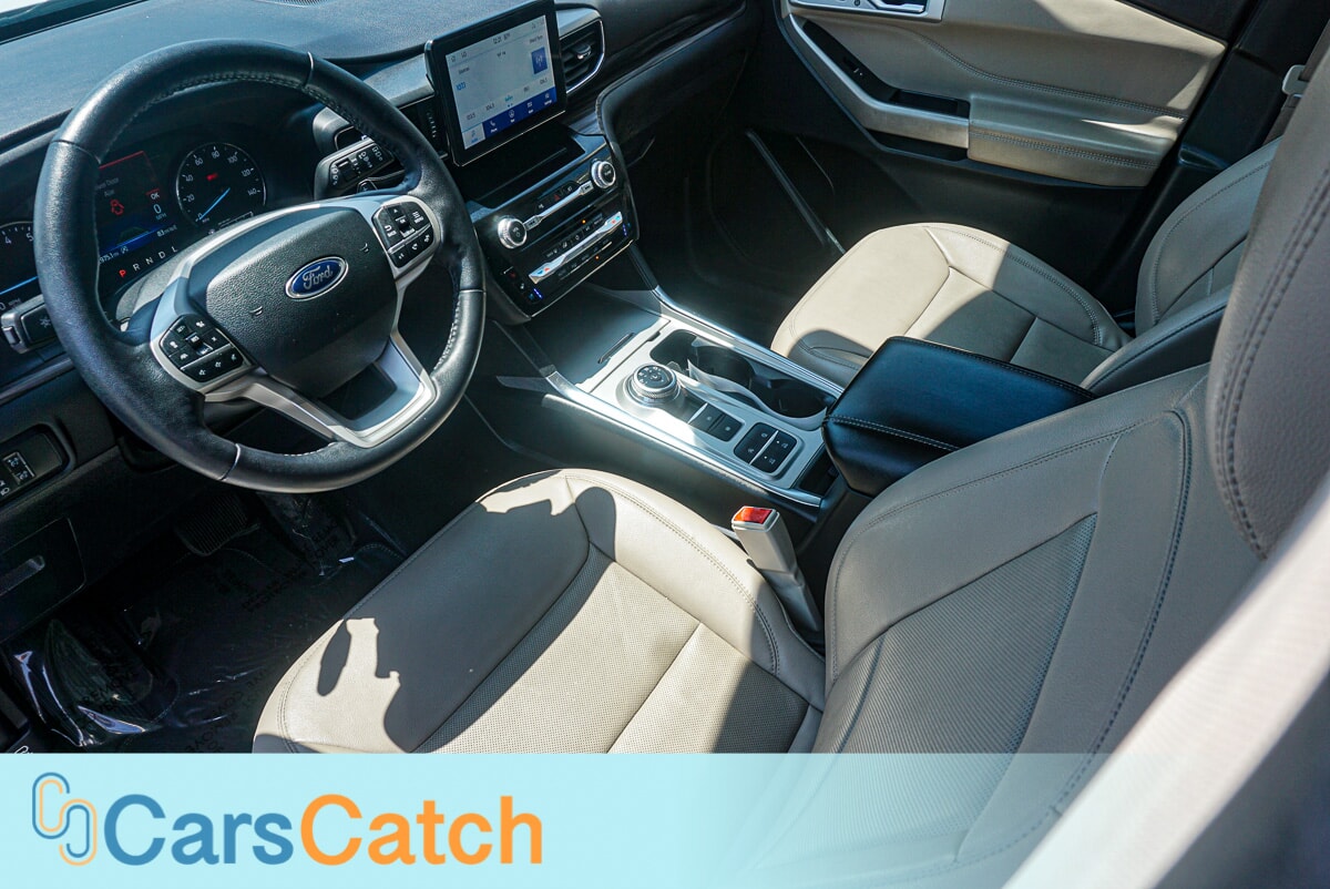 CARSCATCH - Used vehicle - SUV FORD EXPLORER 2022