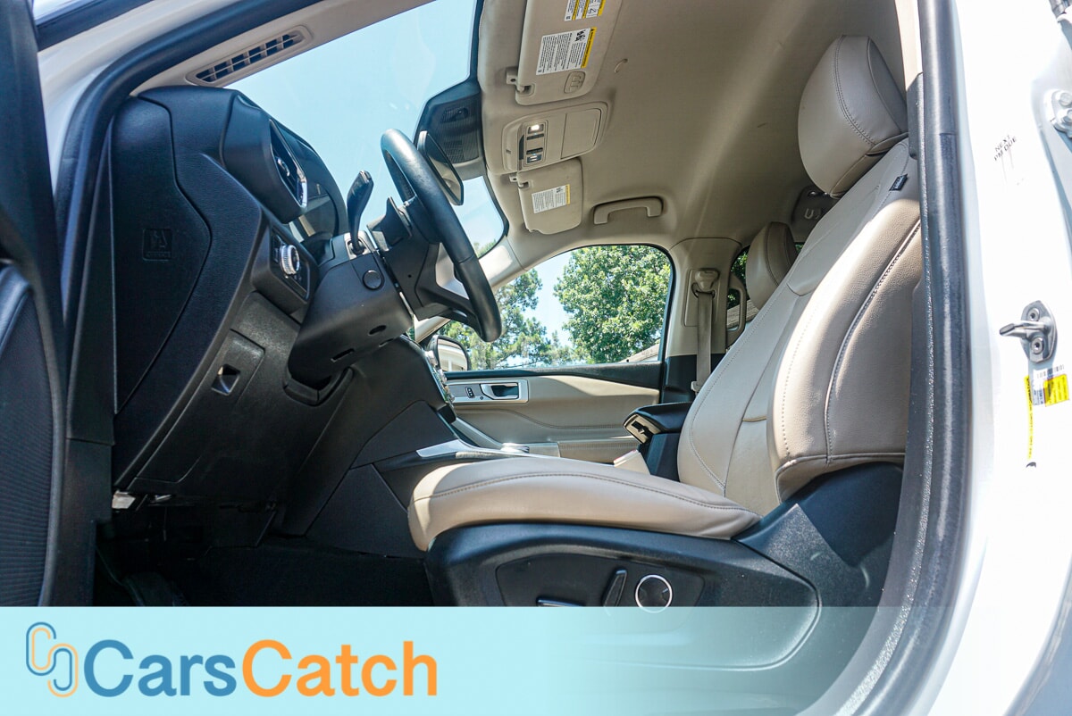 CARSCATCH - Used vehicle - SUV FORD EXPLORER 2022
