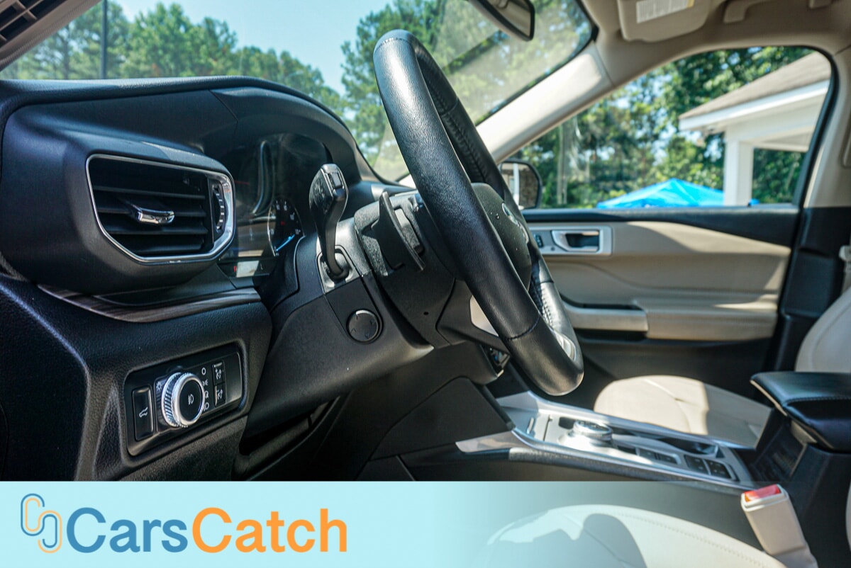 CARSCATCH - Used vehicle - SUV FORD EXPLORER 2022