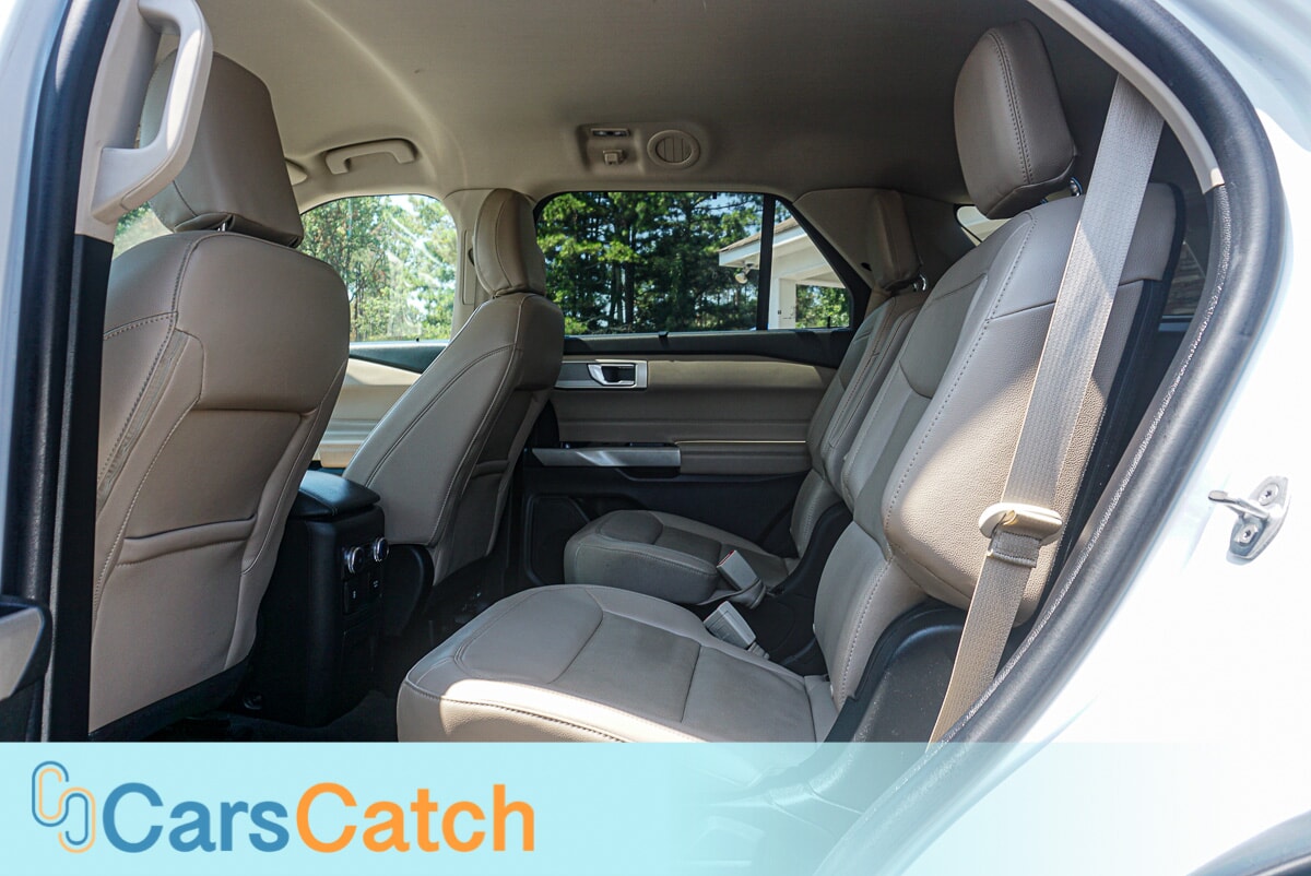 CARSCATCH - Used vehicle - SUV FORD EXPLORER 2022