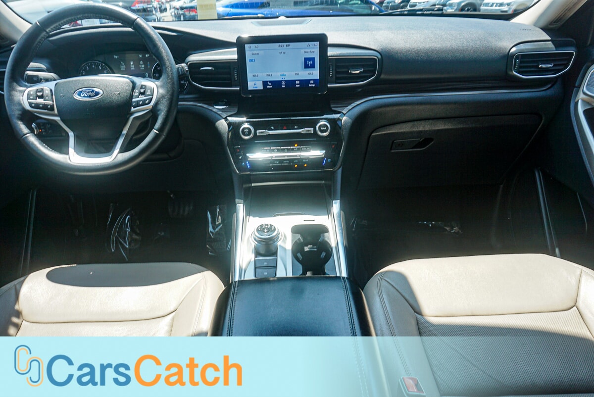 CARSCATCH - Used vehicle - SUV FORD EXPLORER 2022