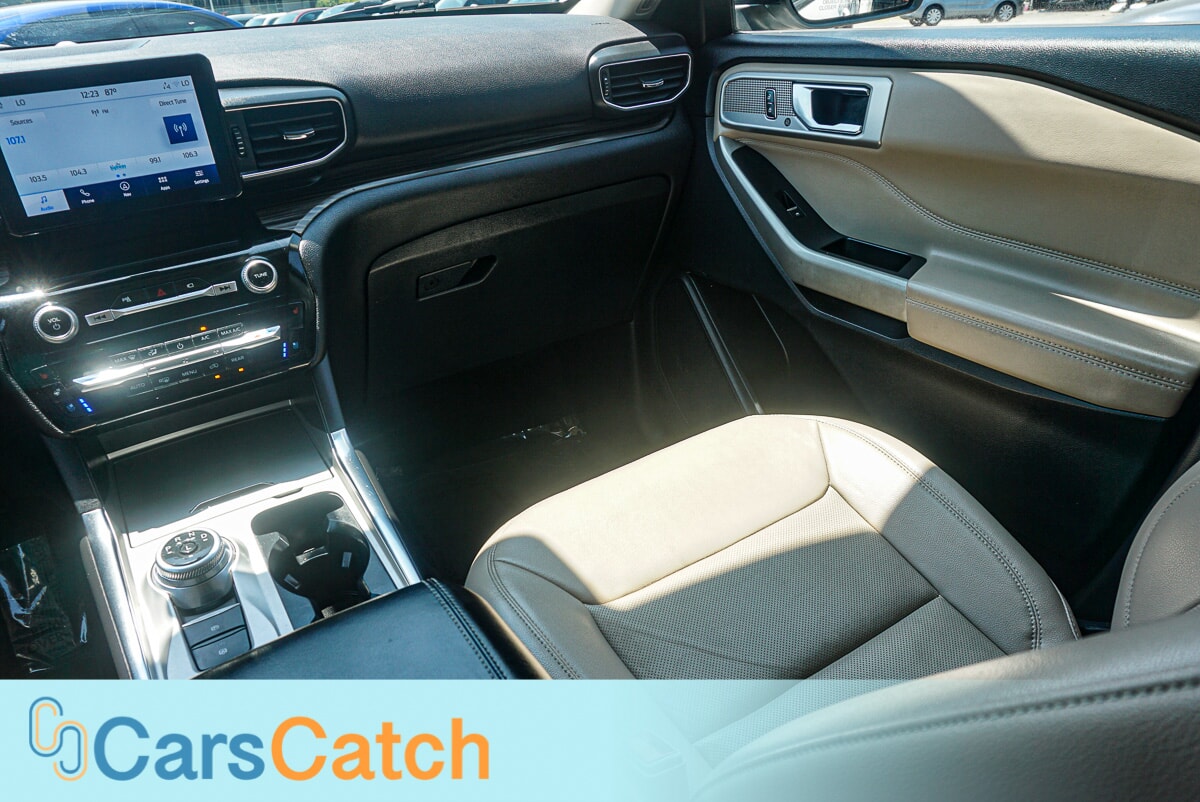 CARSCATCH - Used vehicle - SUV FORD EXPLORER 2022