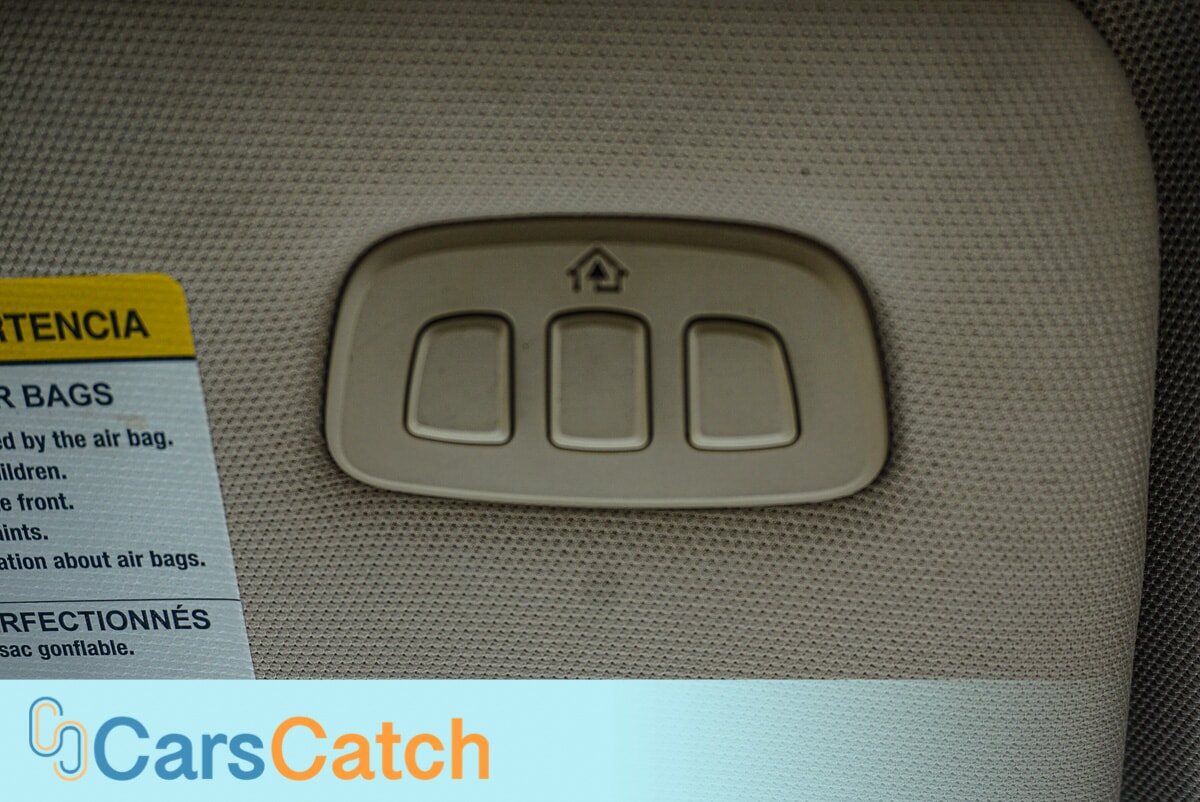 CARSCATCH - Used vehicle - SUV FORD EXPLORER 2022