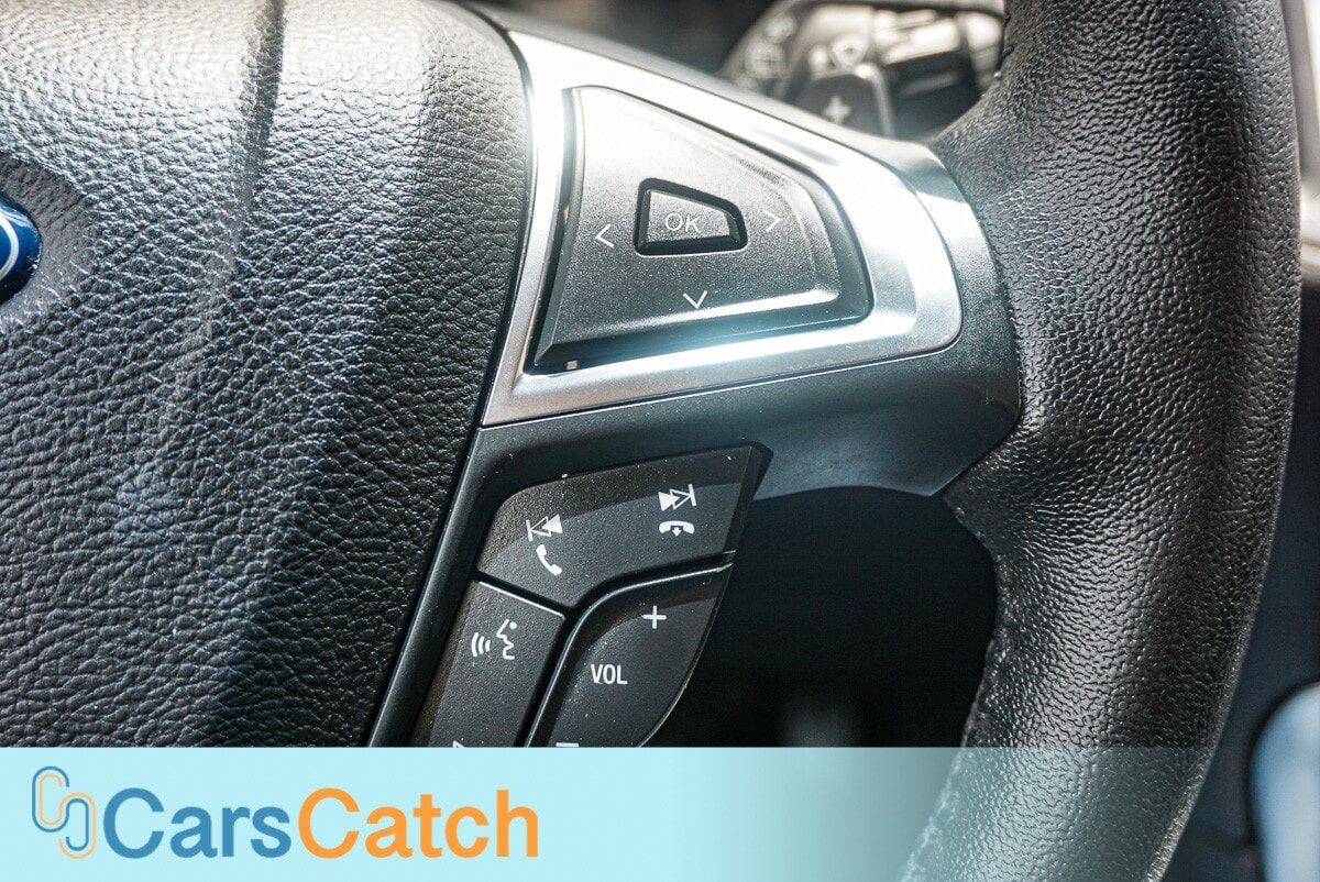 CARSCATCH - Used vehicle - SUV FORD EDGE 2017
