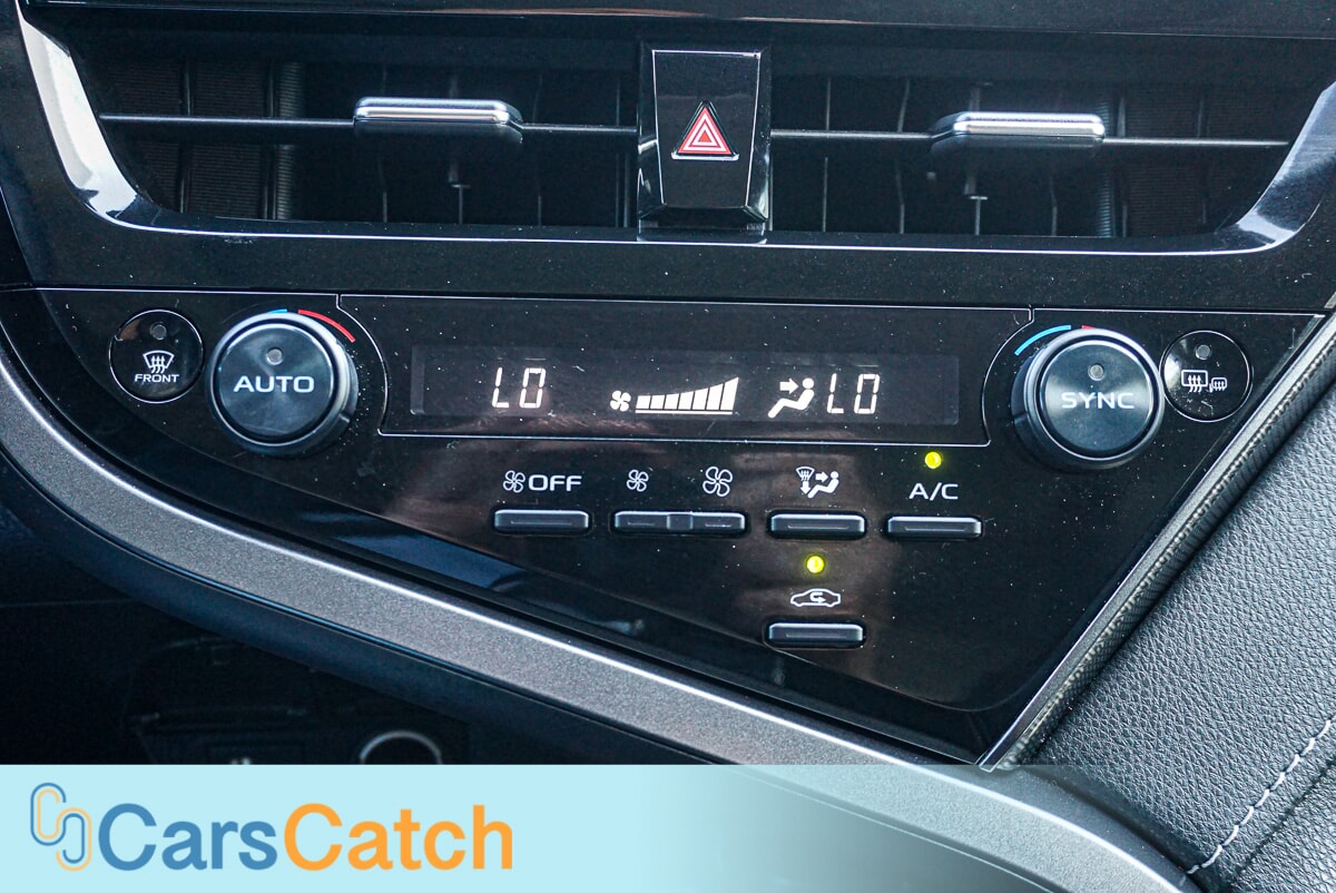 CARSCATCH - Used vehicle - SEDAN TOYOTA CAMRY 2022