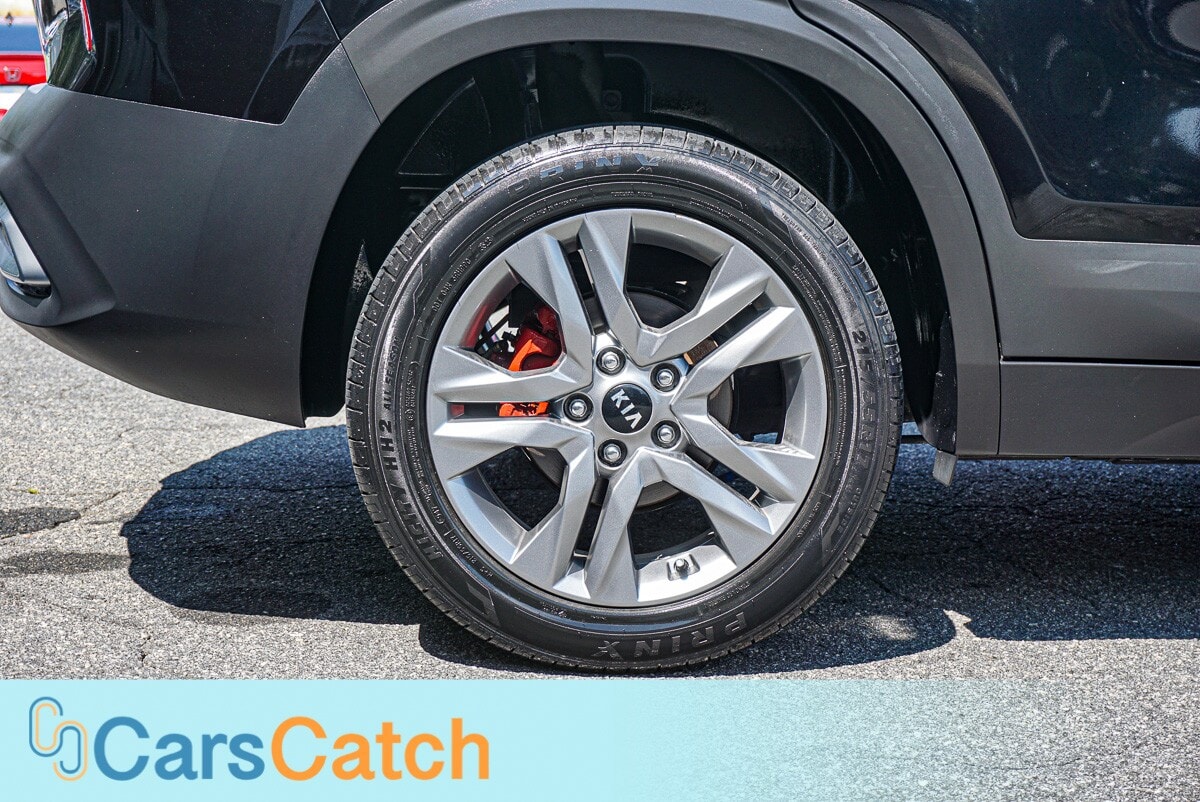 CARSCATCH - Used vehicle - SUV KIA SELTOS 2021
