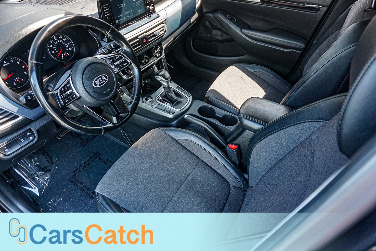 CARSCATCH - Used vehicle - SUV KIA SELTOS 2021