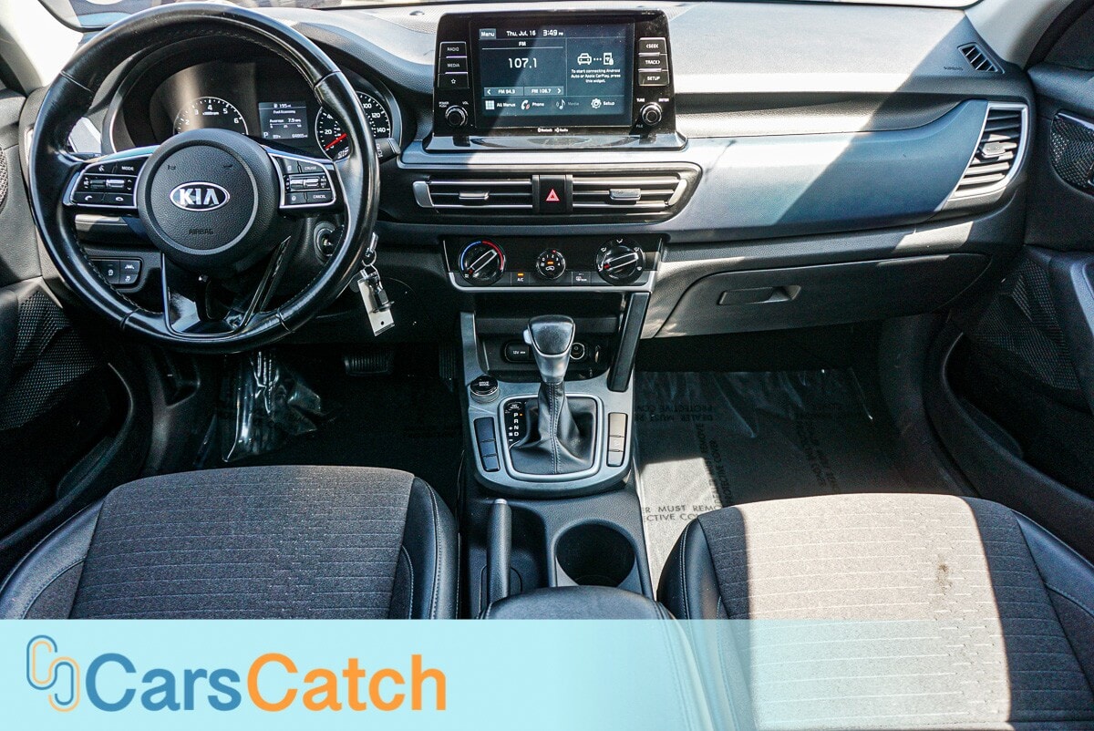 CARSCATCH - Used vehicle - SUV KIA SELTOS 2021