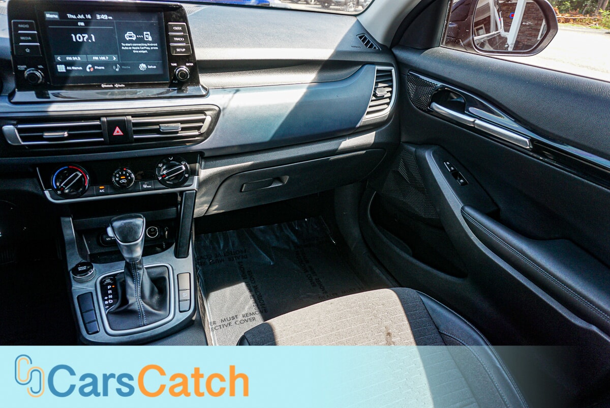CARSCATCH - Used vehicle - SUV KIA SELTOS 2021