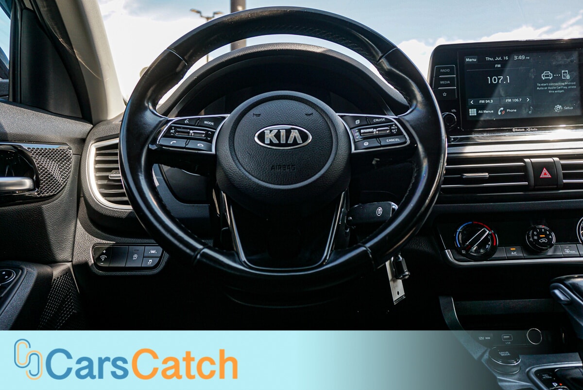 CARSCATCH - Used vehicle - SUV KIA SELTOS 2021