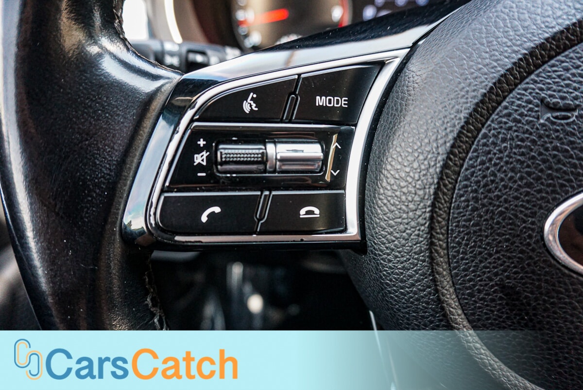 CARSCATCH - Used vehicle - SUV KIA SELTOS 2021