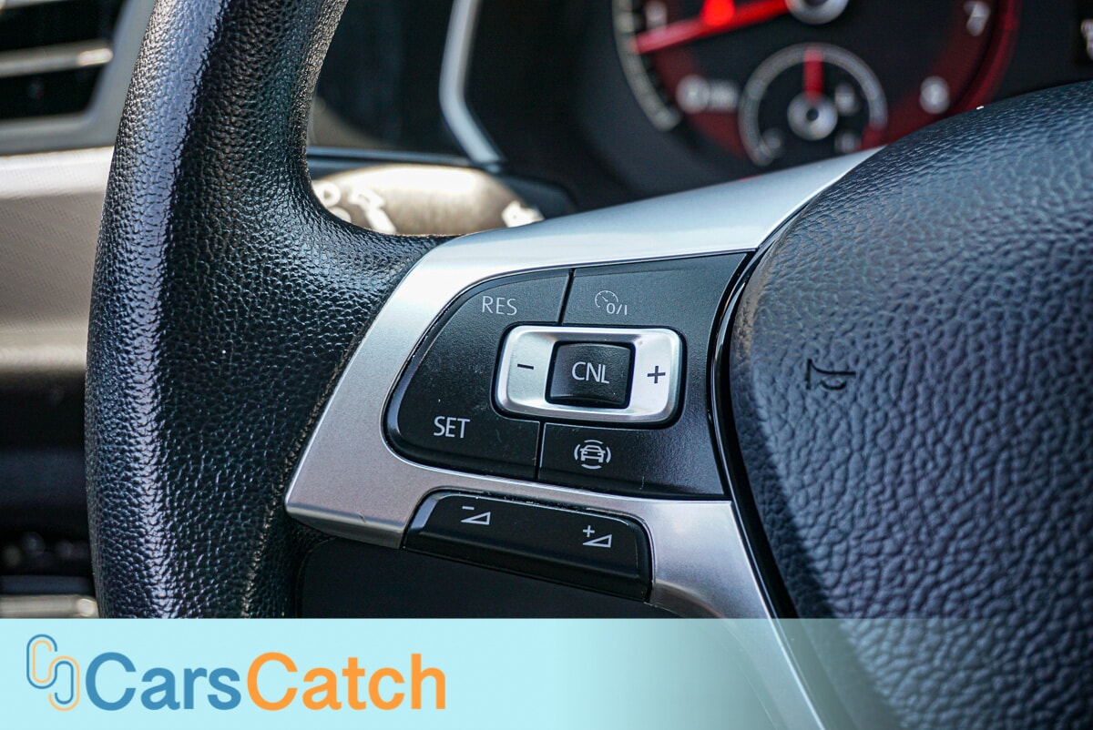 CARSCATCH - Used vehicle - SEDAN VOLKSWAGEN JETTA 2020