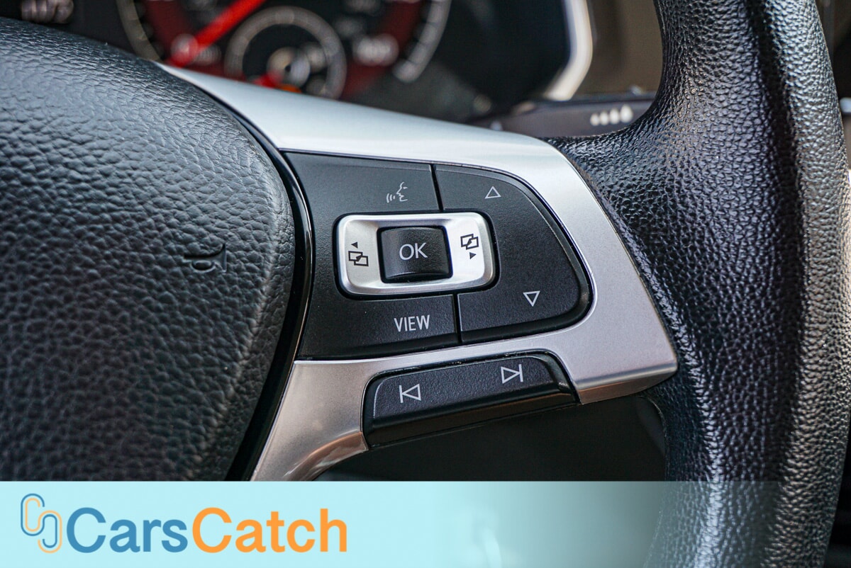 CARSCATCH - Used vehicle - SEDAN VOLKSWAGEN JETTA 2020