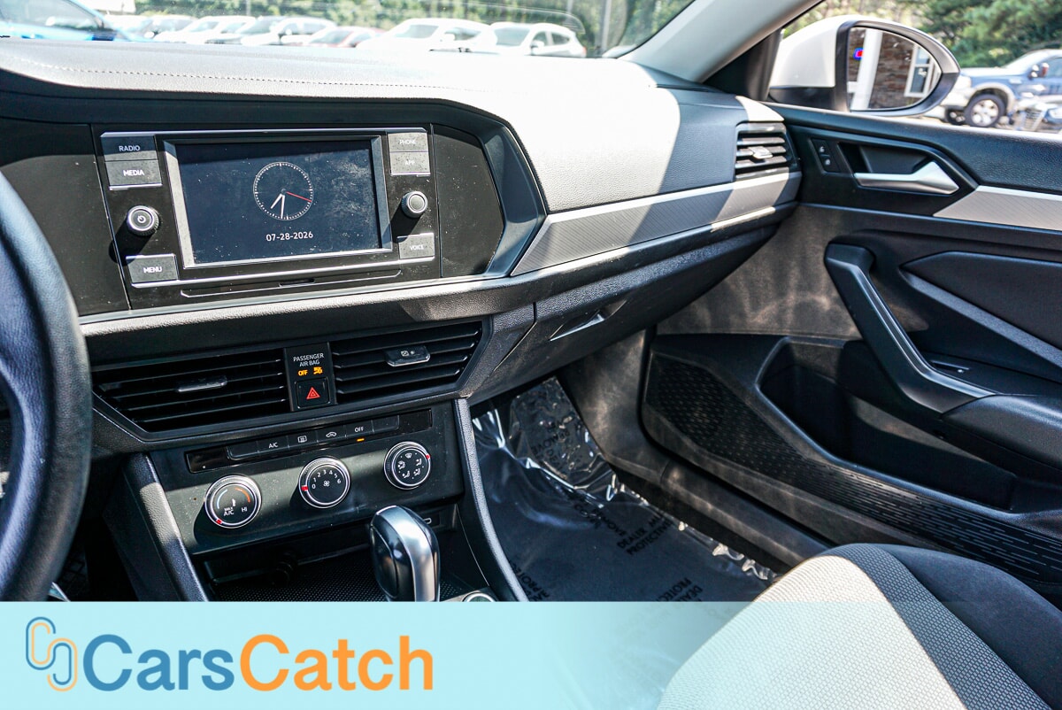 CARSCATCH - Used vehicle - SEDAN VOLKSWAGEN JETTA 2020