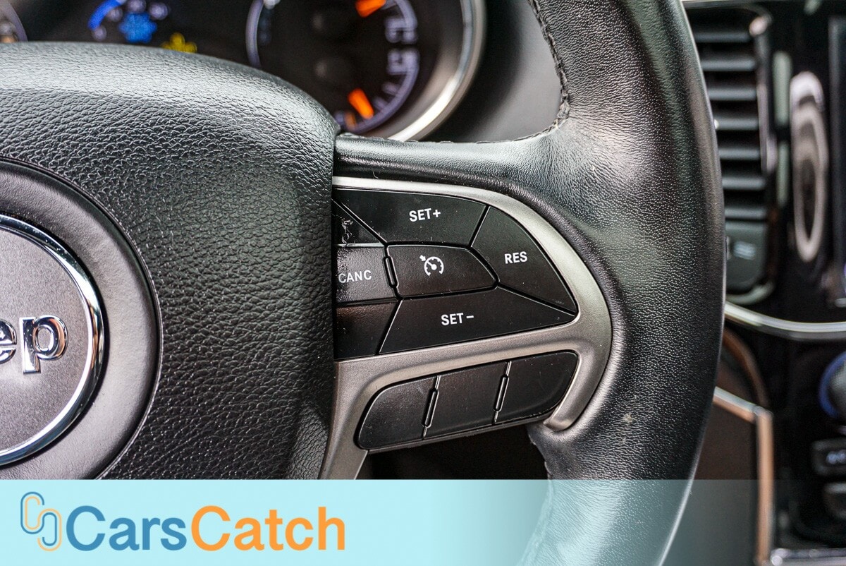 CARSCATCH - Used vehicle - SUV JEEP GRAND CHEROKEE 2019