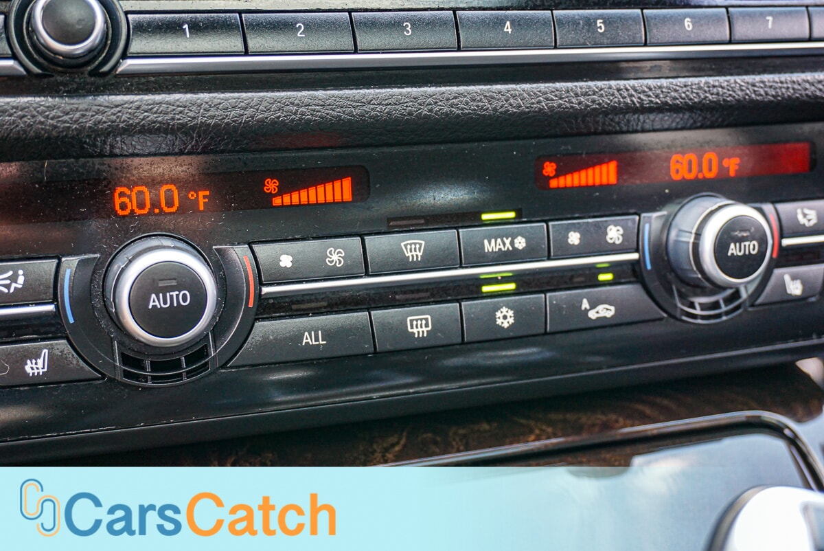 CARSCATCH - Used vehicle - SEDAN BMW 5 SERIES 2011