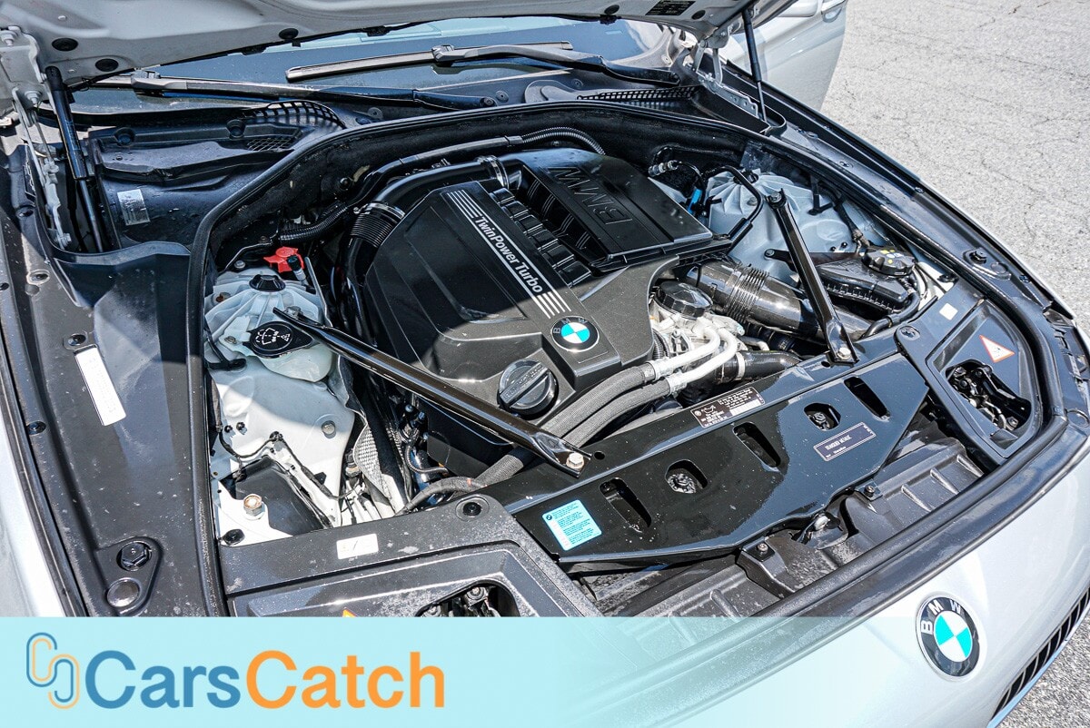 CARSCATCH - Used vehicle - SEDAN BMW 5 SERIES 2011