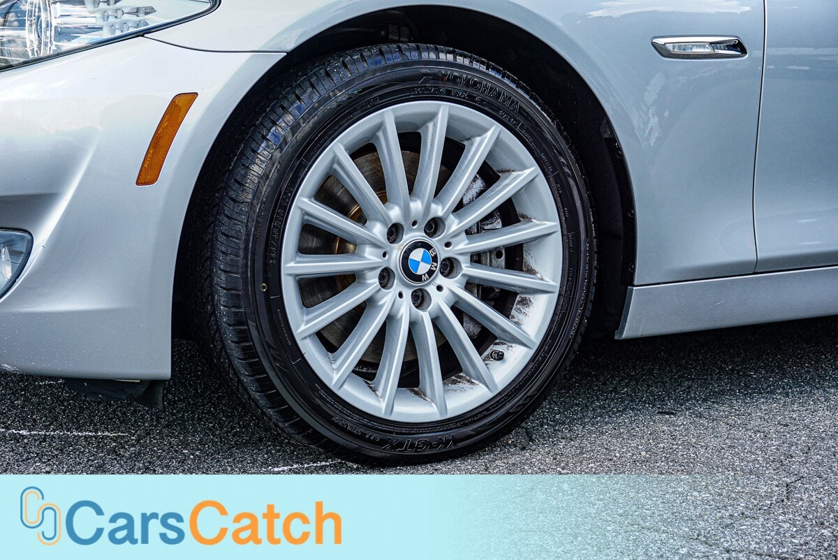 CARSCATCH - Used vehicle - SEDAN BMW 5 SERIES 2011