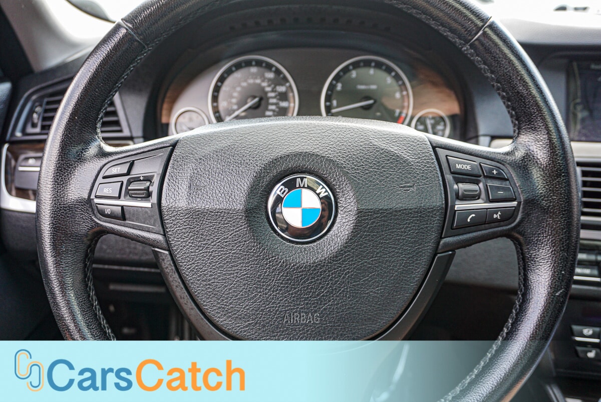 CARSCATCH - Used vehicle - SEDAN BMW 5 SERIES 2011