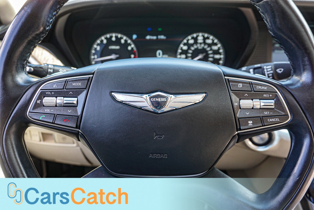 CARSCATCH - Used vehicle - SEDAN GENESIS G90 2019