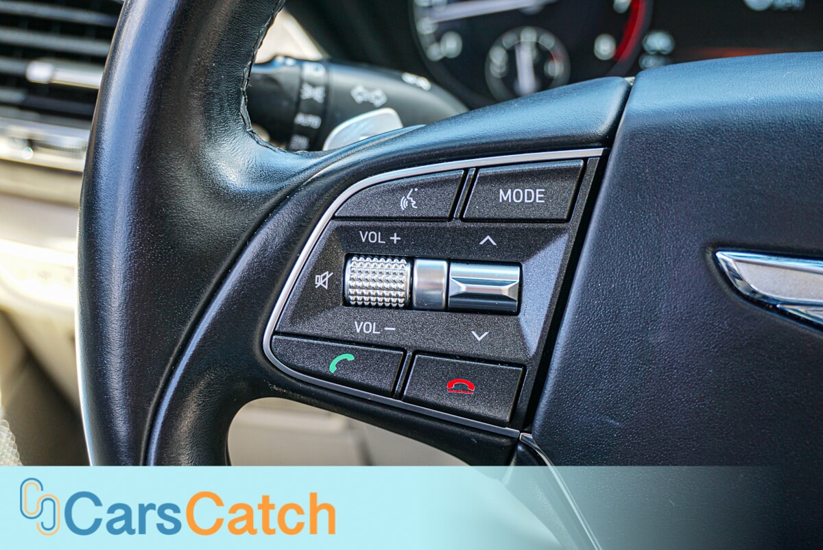 CARSCATCH - Used vehicle - SEDAN GENESIS G90 2019