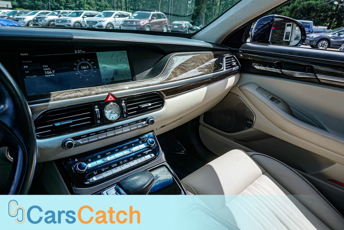 CARSCATCH - Used vehicle - SEDAN GENESIS G90 2019