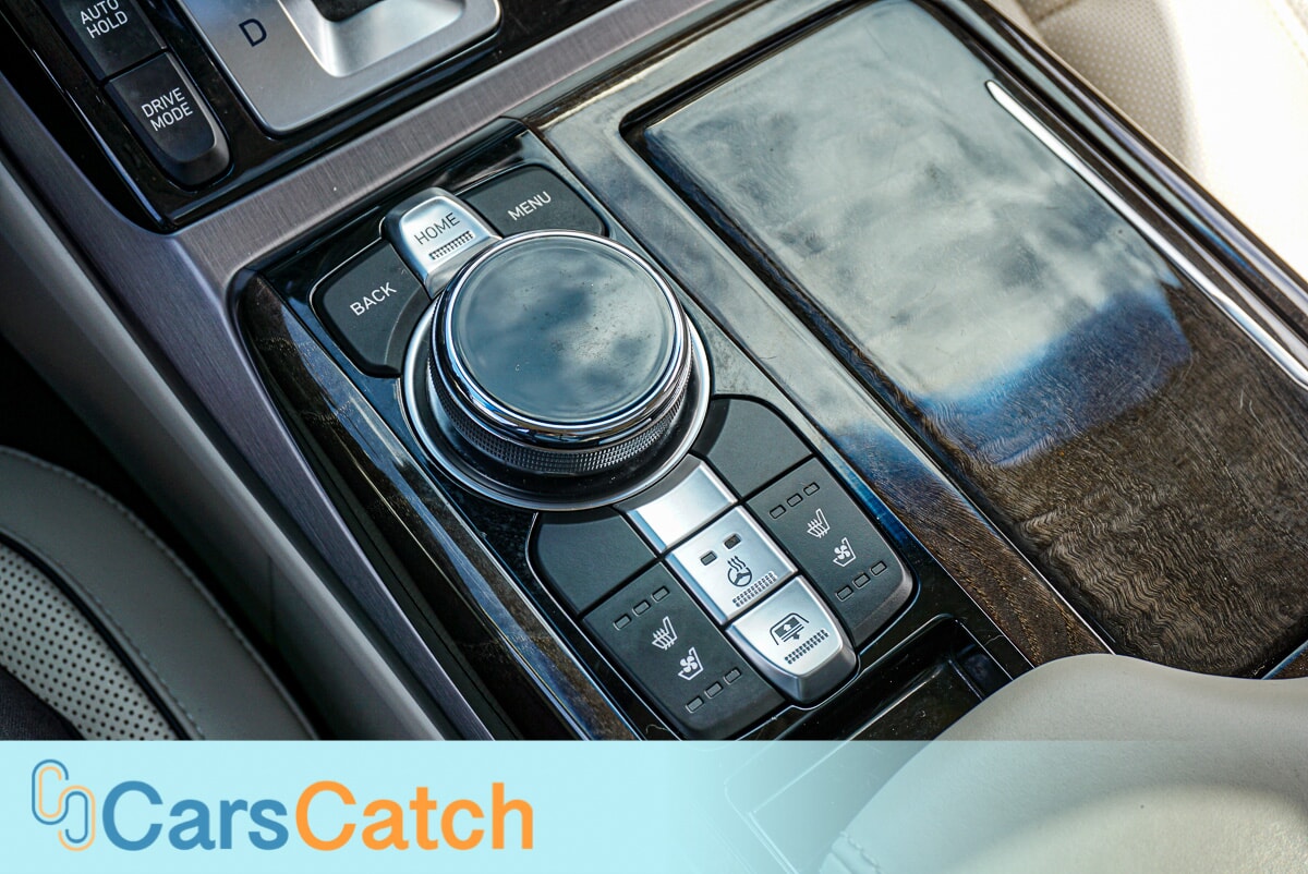CARSCATCH - Used vehicle - SEDAN GENESIS G90 2019