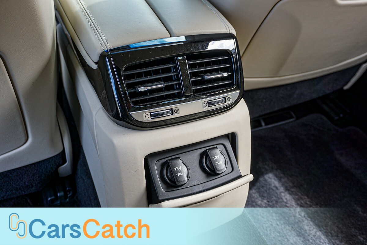 CARSCATCH - Used vehicle - SEDAN GENESIS G90 2019