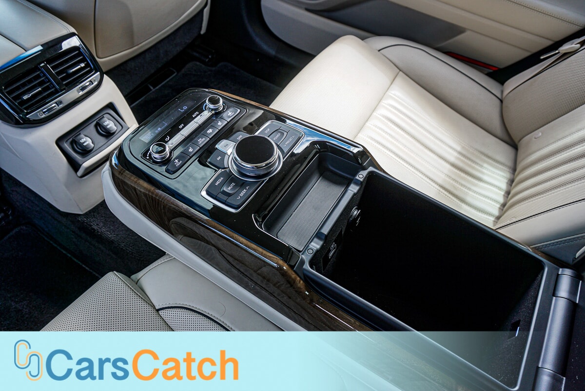 CARSCATCH - Used vehicle - SEDAN GENESIS G90 2019