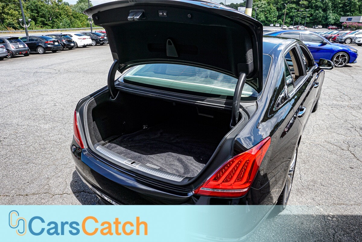 CARSCATCH - Used vehicle - SEDAN GENESIS G90 2019