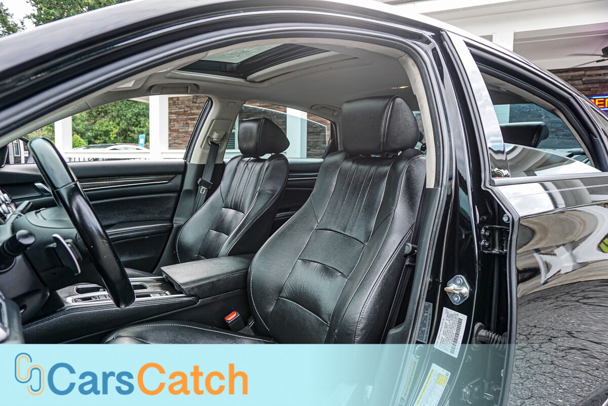 CARSCATCH - Used vehicle - SEDAN HONDA ACCORD 2021