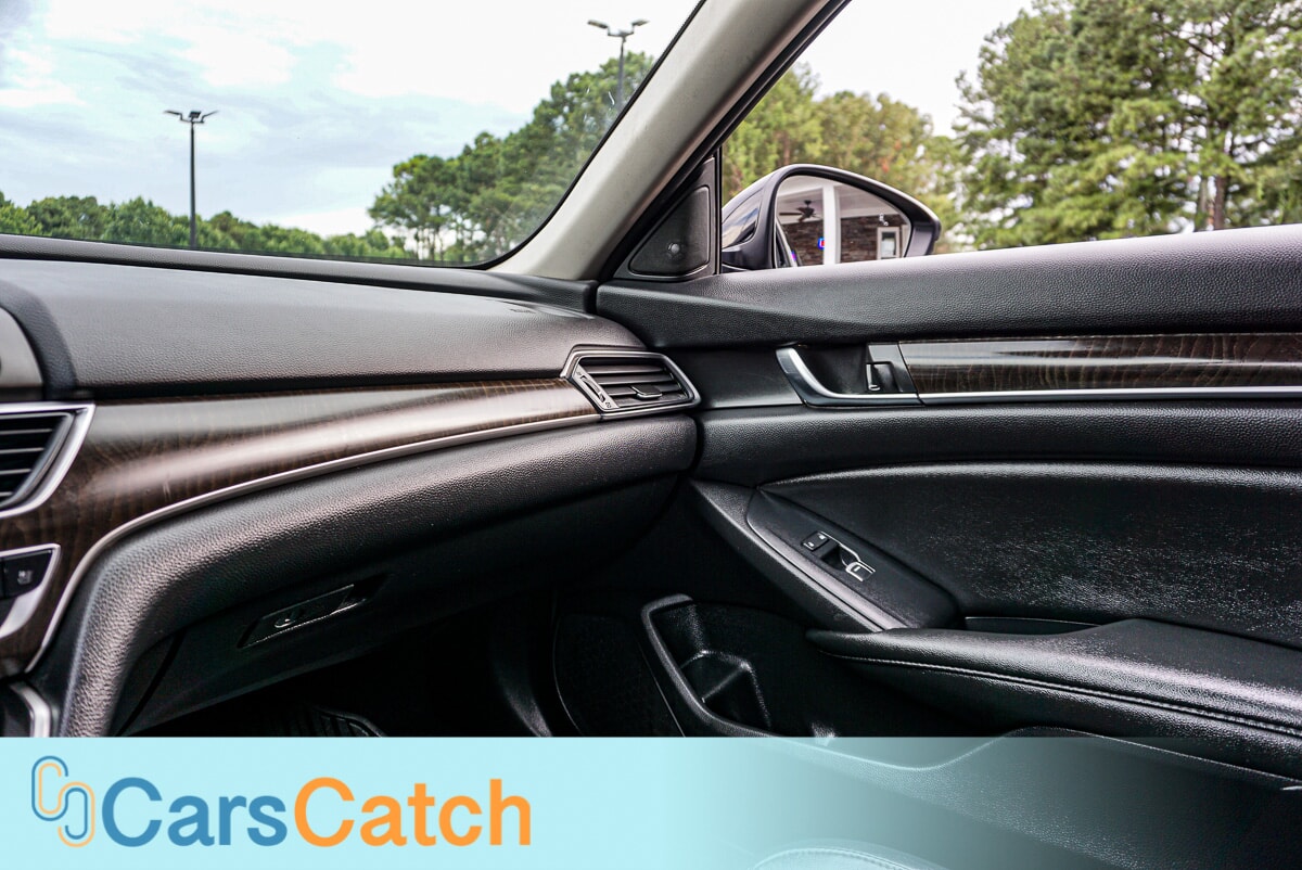 CARSCATCH - Used vehicle - SEDAN HONDA ACCORD 2021