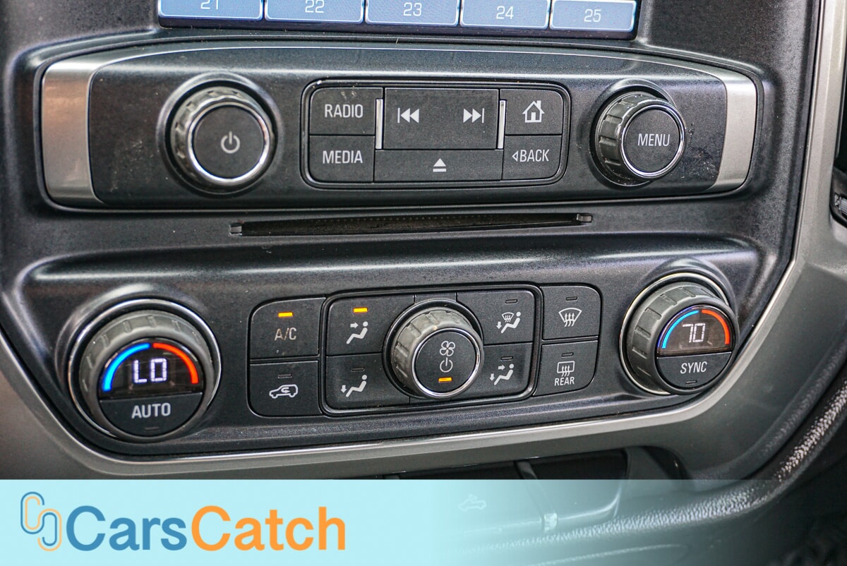 CARSCATCH - Used vehicle - TRUCK CHEVROLET SILVERADO 1500 2017