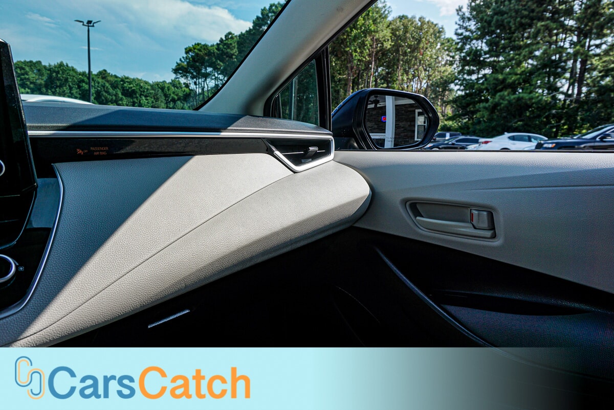 CARSCATCH - Used vehicle - SEDAN TOYOTA COROLLA 2022