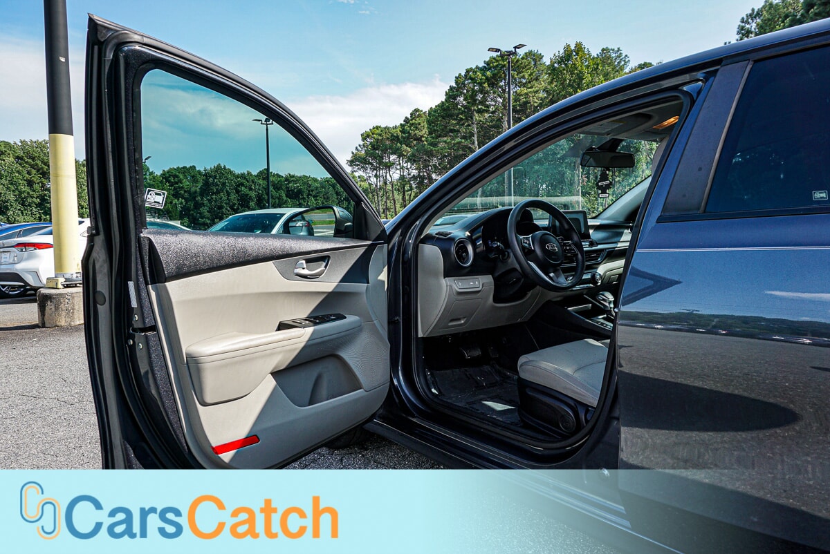CARSCATCH - Used vehicle - SEDAN KIA FORTE 2019