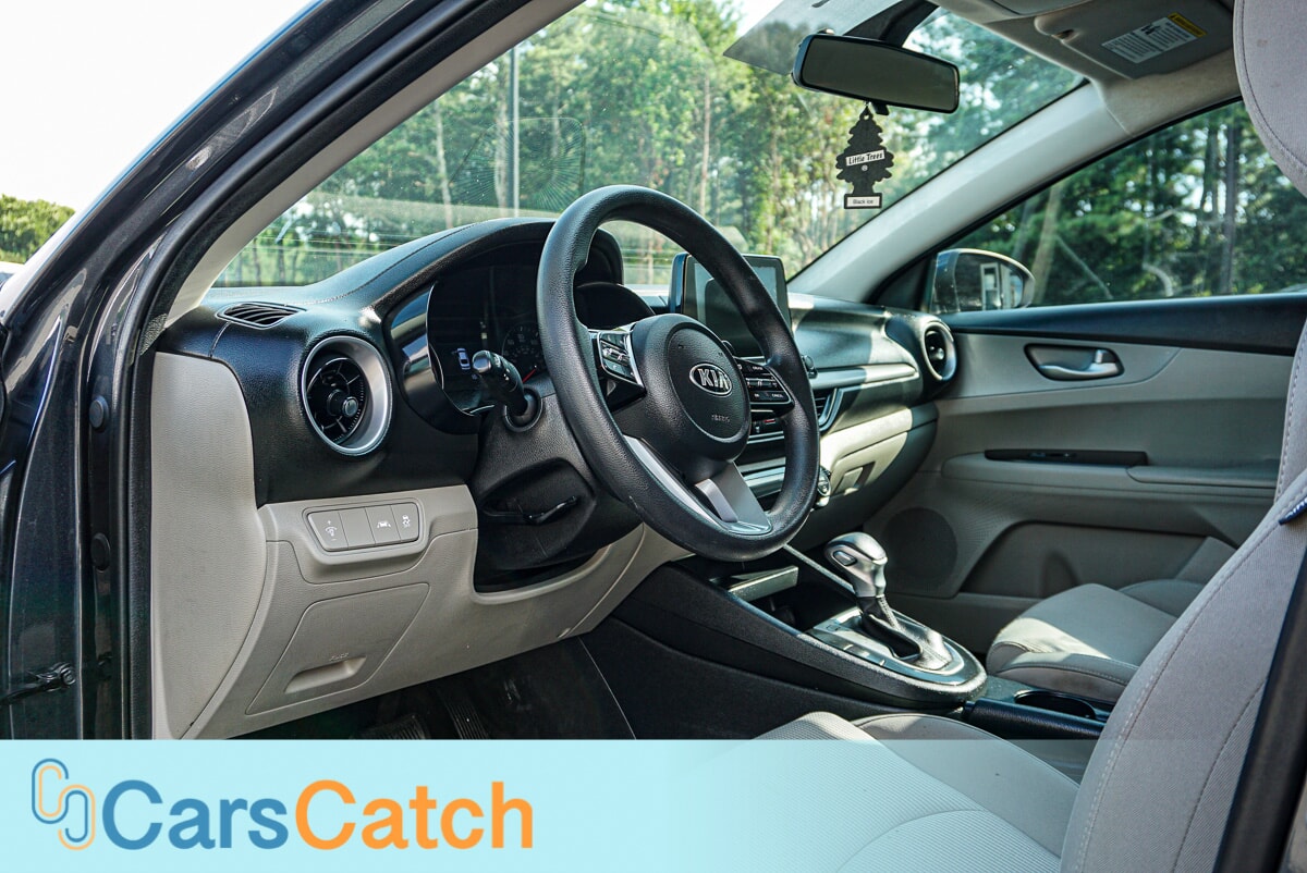 CARSCATCH - Used vehicle - SEDAN KIA FORTE 2019