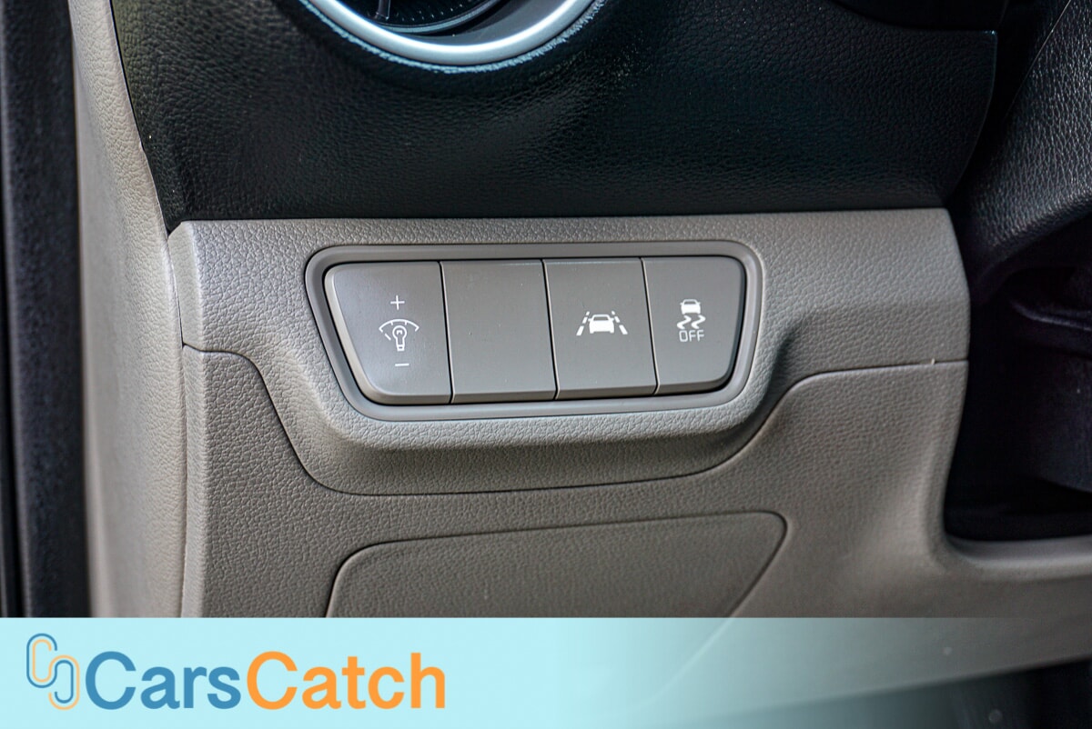 CARSCATCH - Used vehicle - SEDAN KIA FORTE 2019