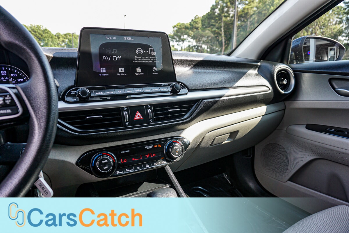 CARSCATCH - Used vehicle - SEDAN KIA FORTE 2019