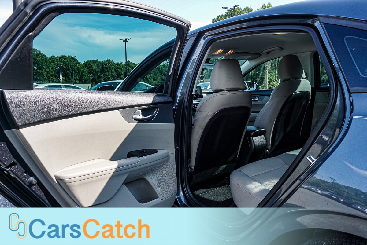 CARSCATCH - Used vehicle - SEDAN KIA FORTE 2019