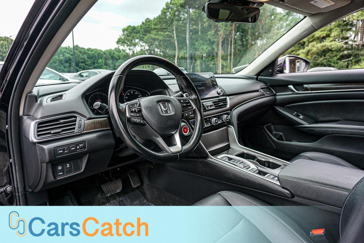 CARSCATCH - Used vehicle - SEDAN HONDA ACCORD 2020